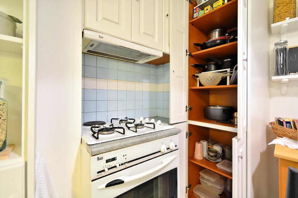 Plaka Elegant Apartment Atene Esterno foto